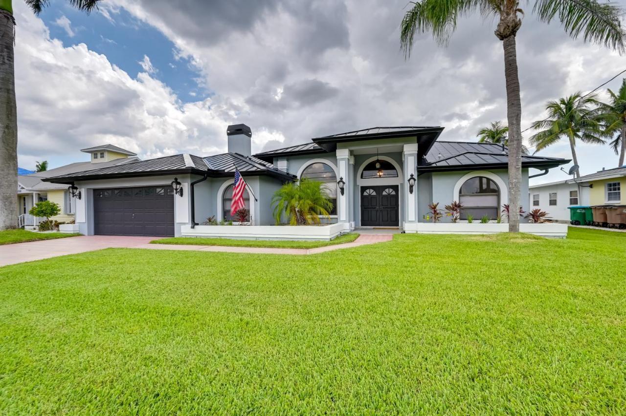 Luxurious Cape Coral Oasis Half Mi To Boat Ramp! Villa Exterior photo